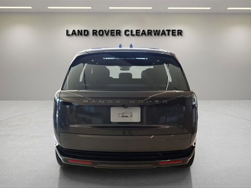 New 2025 Land Rover Range Rover SE image 3
