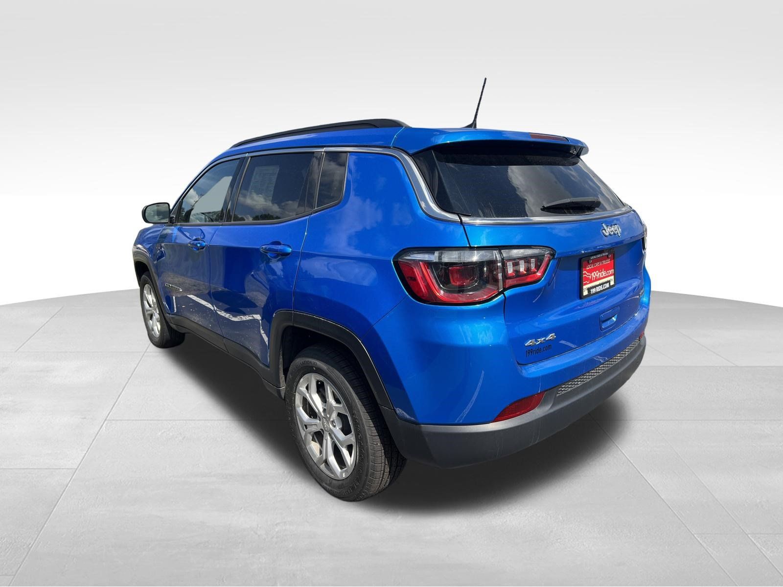 Used 2024 Jeep Compass Latitude AWD/4WD image 10