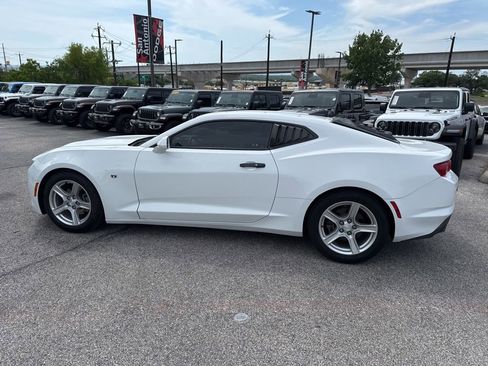 Used 2021 Chevrolet Camaro LT RWD image 15