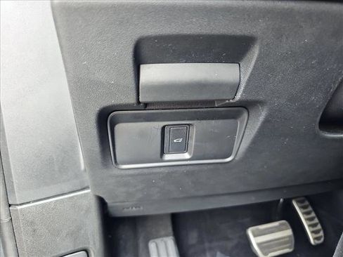 Used 2024 Land Rover Range Rover Evoque Dynamic SE image 25