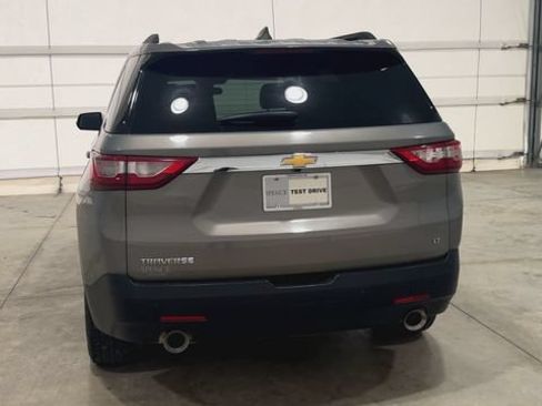 Used 2019 Chevrolet Traverse LT FWD image 3