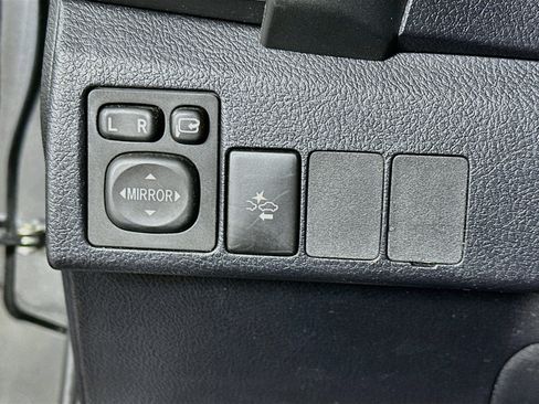 Used 2018 Toyota Corolla iM FWD image 17