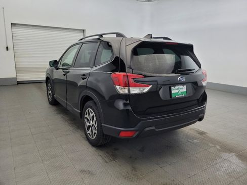 Used 2021 Subaru Forester Premium AWD/4WD image 5