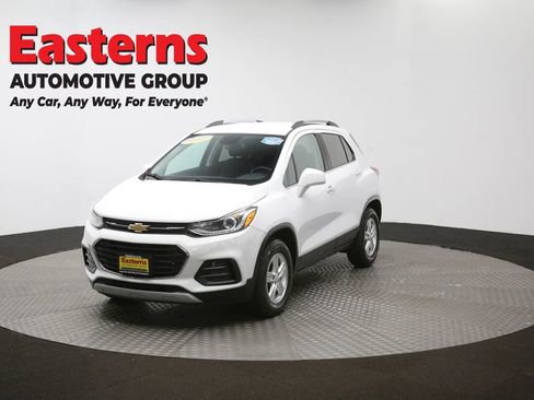 Used 2020 Chevrolet Trax LT w/ LT Convenience Package image 53