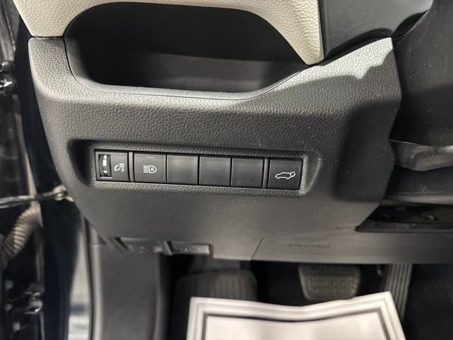 Used 2019 Toyota RAV4 XLE Premium w/ Protection Package FWD image 21