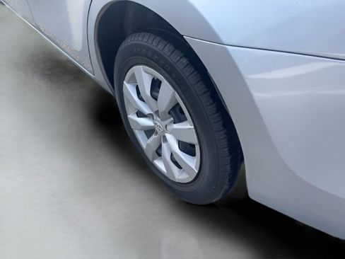 Used 2016 Toyota Corolla LE image 16