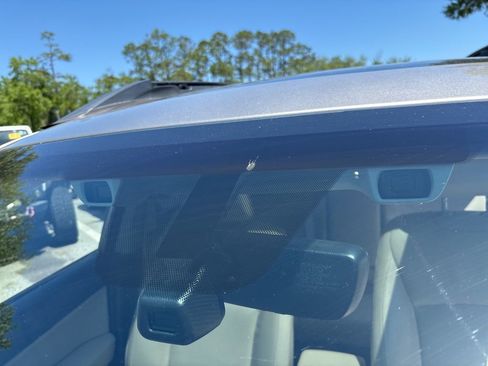 Used 2017 Subaru Outback 3.6R Limited image 2