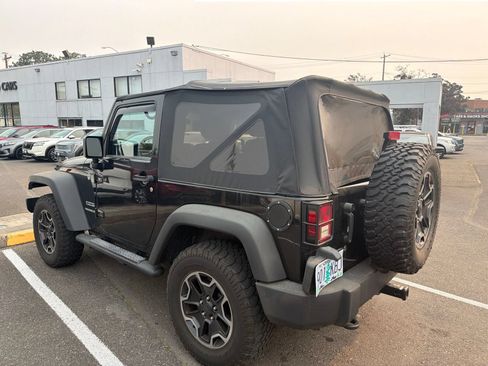 Used 2012 Jeep Wrangler Sport AWD/4WD image 3