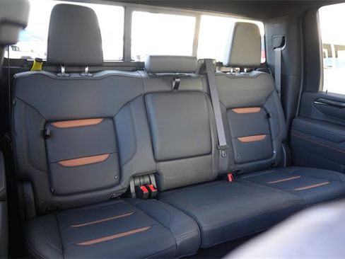 Used 2025 GMC Sierra 2500 AT4 w/ AT4 Premium Plus Package image 22