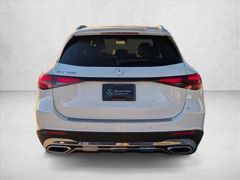 New 2026 Mercedes-Benz GLC 300 image 8