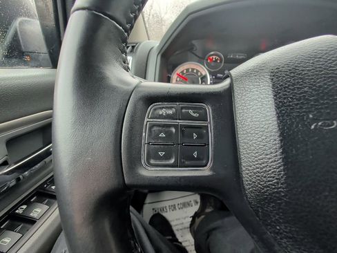 Used 2015 RAM 2500 SLT w/ Luxury Group image 16