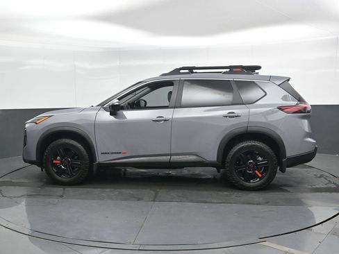 Used 2025 Nissan Rogue SV AWD/4WD image 8