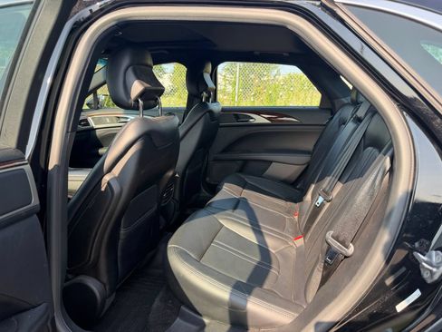 Used 2017 Lincoln MKZ Reserve FWD image 11