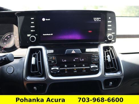 Used 2022 Kia Sorento S image 14