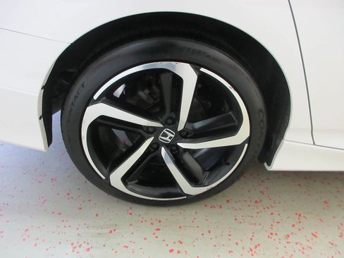 Used 2019 Honda Accord Sport image 18
