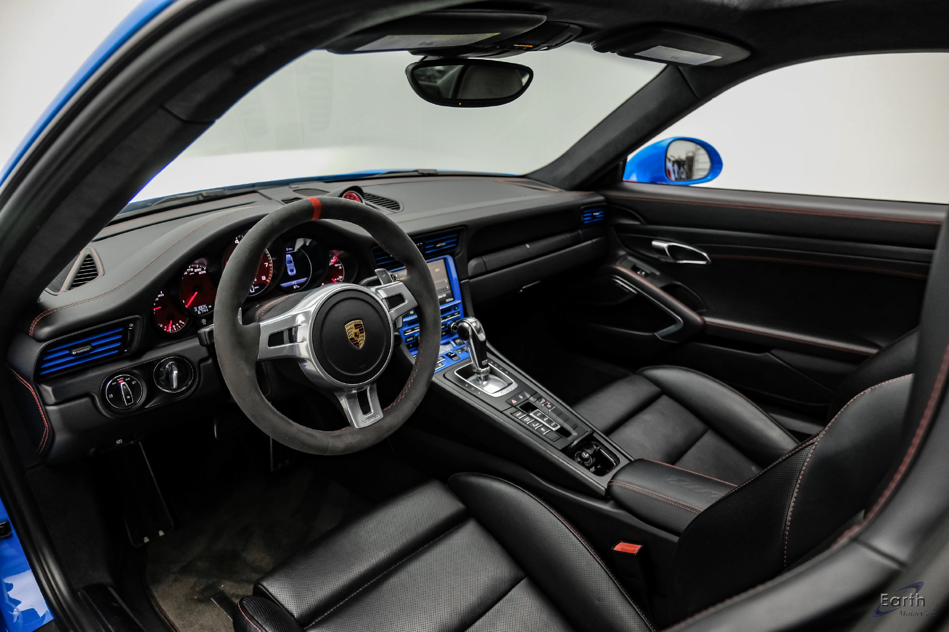 Used 2016 Porsche 911 Turbo S AWD/4WD image 2
