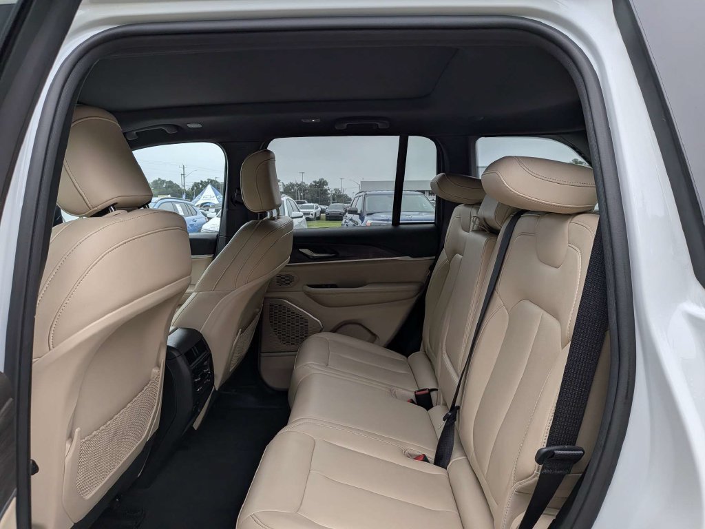 Used 2024 Jeep Grand Cherokee Limited 4xe AWD/4WD image 14