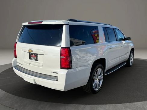 Used 2017 Chevrolet Suburban Premier AWD/4WD image 8