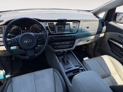 Used 2016 Kia Sedona SX FWD image 15