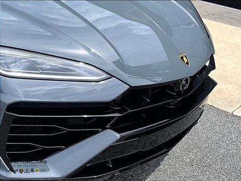Used 2025 Lamborghini Urus SE AWD/4WD image 25