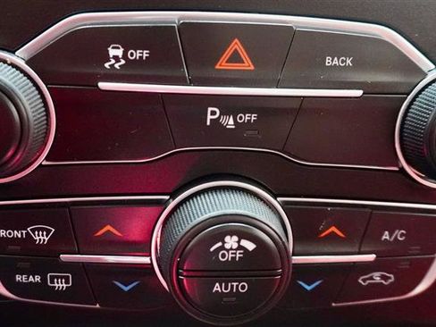 Used 2015 Dodge Charger SXT w/ Plus Group image 21