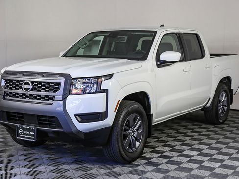 New 2025 Nissan Frontier SV image 5