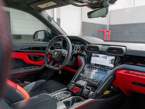 Used 2023 Lamborghini Urus S AWD/4WD image 28