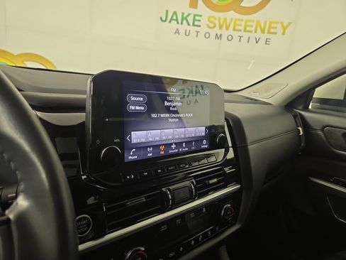 Used 2024 Nissan Pathfinder SL w/ SL Premium Package image 20