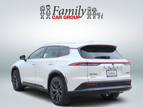 New 2026 Toyota Crown Signia image 3