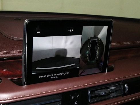 Used 2023 Lincoln Aviator Black Label w/ Class IV Trailer Tow Package image 21