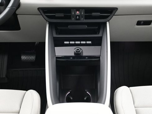 New 2026 Porsche Macan Electric image 10