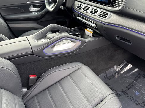 New 2026 Mercedes-Benz GLS 450 4MATIC image 10