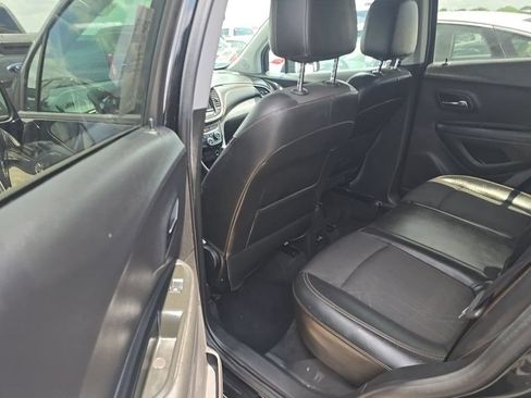 Used 2019 Chevrolet Trax LT w/ Redline Edition FWD image 24