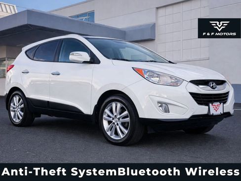 Used 2010 Hyundai Tucson Limited w/ Premium Pkg 4 image 1