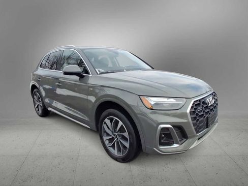 Certified 2023 Audi Q5 2.0T Premium w/ Convenience Package image 2