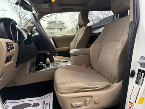Used 2013 Toyota 4Runner SR5 w/ Convenience Pkg AWD/4WD image 8