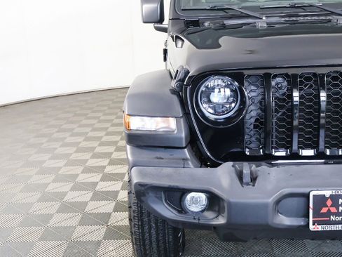 Used 2024 Jeep Wrangler Unlimited Sport AWD/4WD image 12