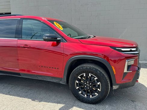 Used 2024 Chevrolet Traverse Z71 AWD/4WD image 10
