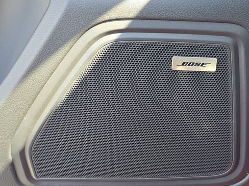 New 2025 Porsche Macan GTS image 18