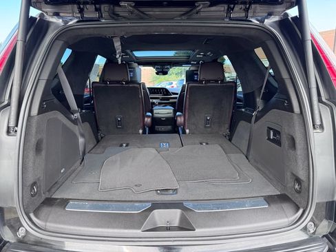 Used 2022 Cadillac Escalade Sport Platinum AWD/4WD image 10