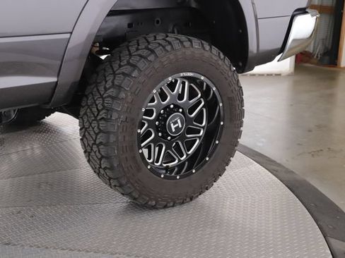 Used 2014 RAM 2500 Laramie w/ Convenience Group AWD/4WD image 15