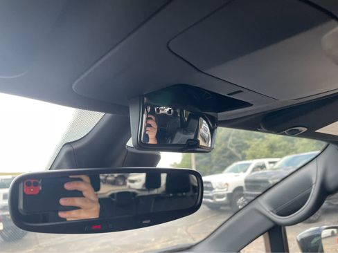 New 2026 Chrysler Pacifica Select image 51