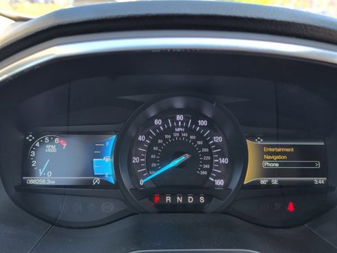 Used 2019 Ford Edge Titanium FWD image 12