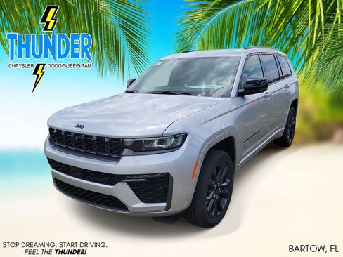 New 2026 Jeep Grand Cherokee L Limited AWD/4WD image 2