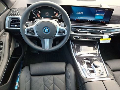 New 2026 BMW X5 xDrive50e image 10