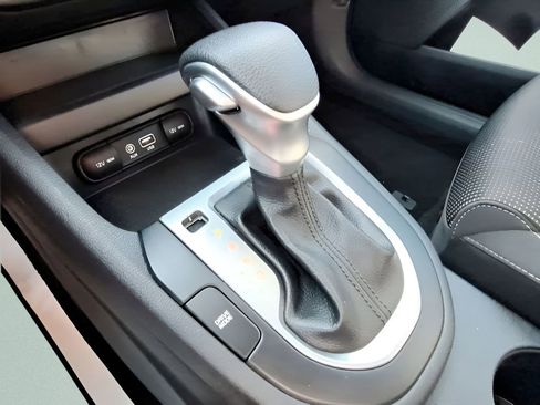 Used 2019 Kia Forte LXS image 25