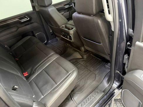 Used 2025 GMC Sierra 2500 SLT image 41