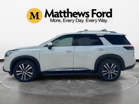Used 2023 Nissan Pathfinder Platinum w/ Lighting Package (N93) AWD/4WD image 2