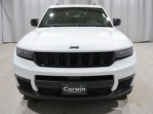 Used 2023 Jeep Grand Cherokee L Altitude image 6