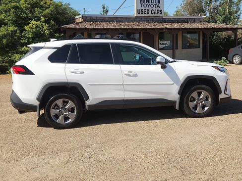 Used 2024 Toyota RAV4 XLE w/ Convenience Package FWD image 3